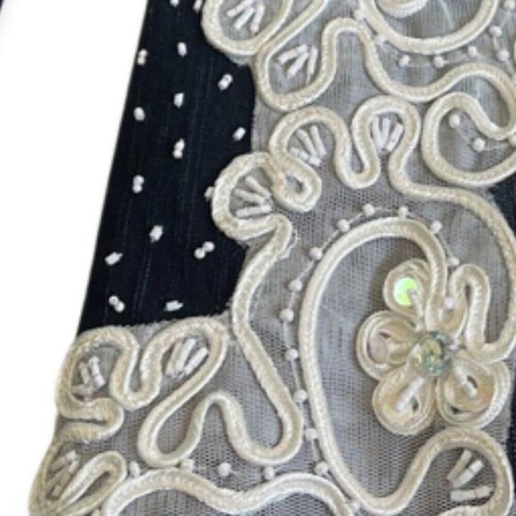 Sonic Violet denim jeans, deep indigo, embellished, SZ 34, med rise, EUC - Picture 3 of 15